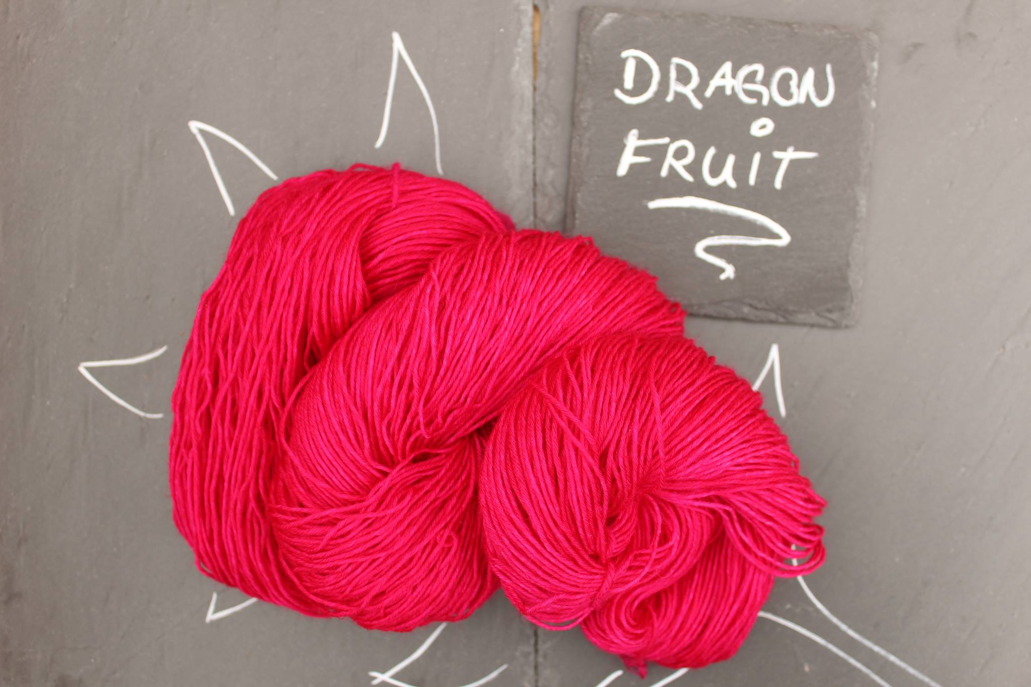 Dragon Fruit Sockenwolle